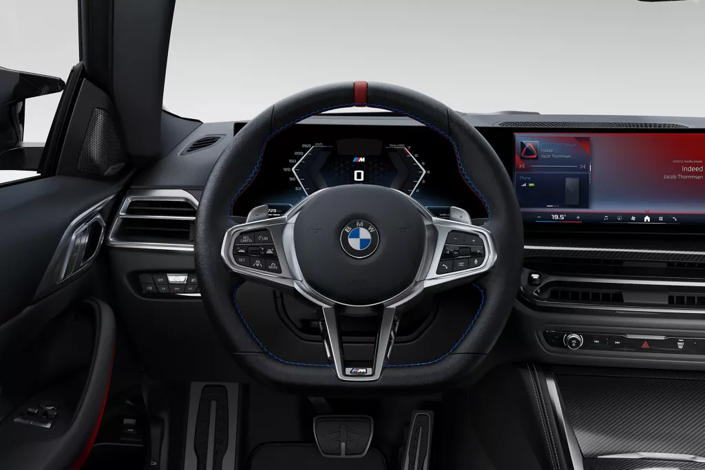 g82_g22-m440_int_steering-wheel_fb